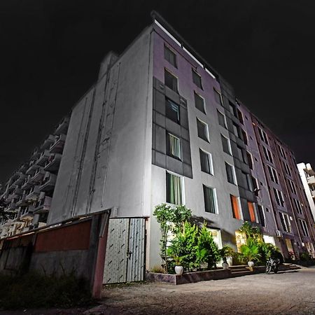 Townhouse Classio Suites Shirdi Extérieur photo