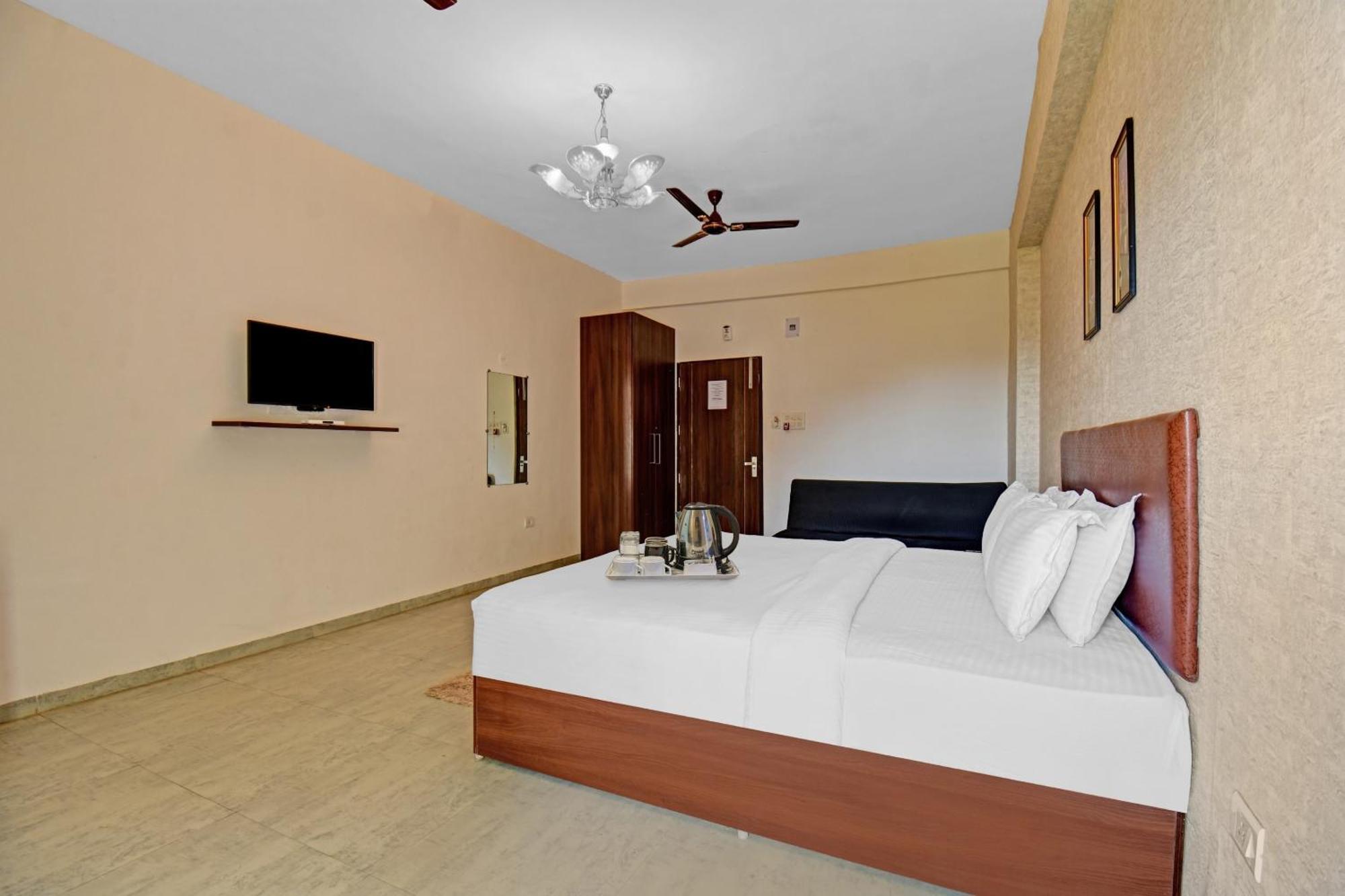 Townhouse Classio Suites Shirdi Extérieur photo