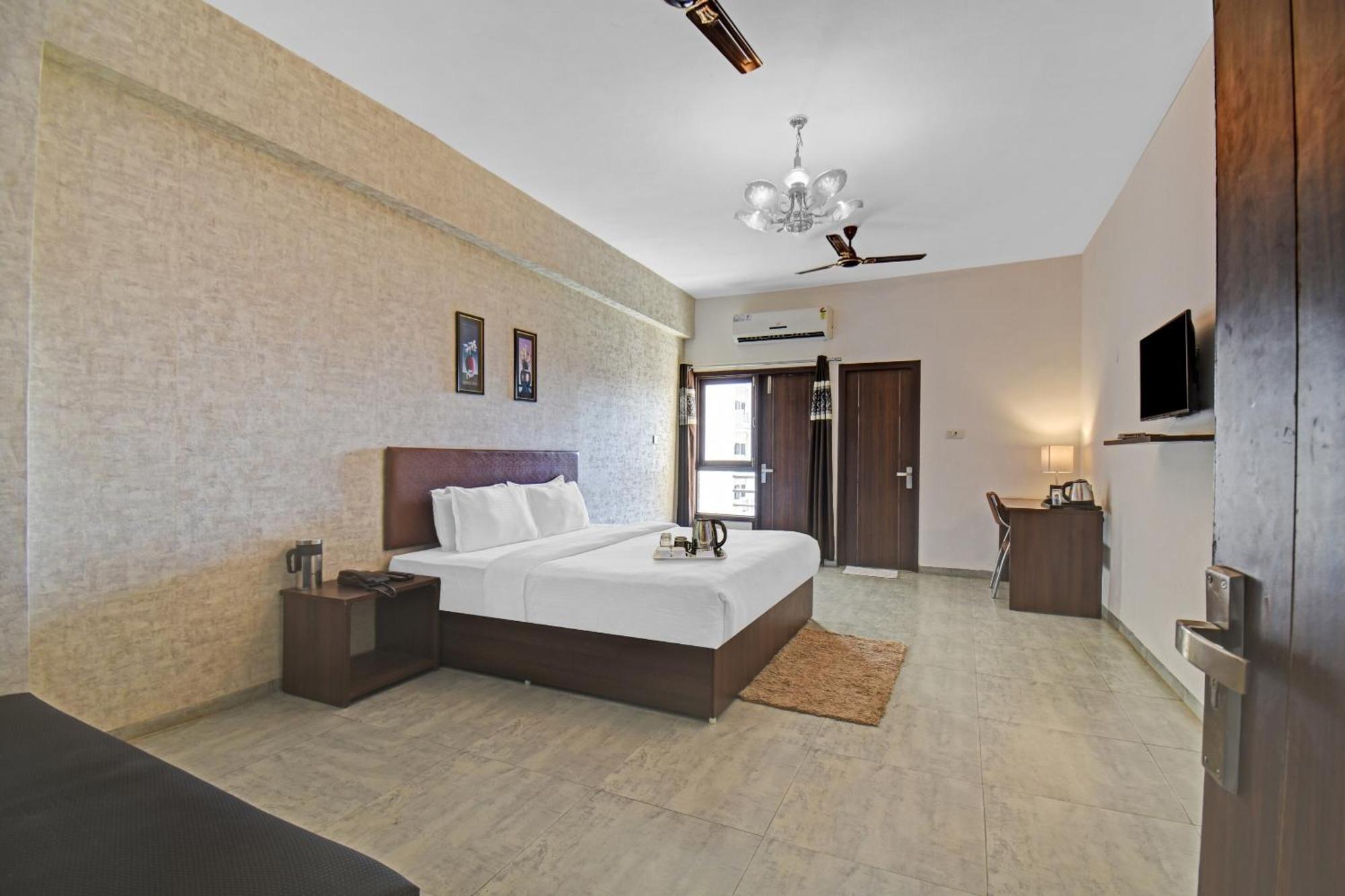 Townhouse Classio Suites Shirdi Extérieur photo