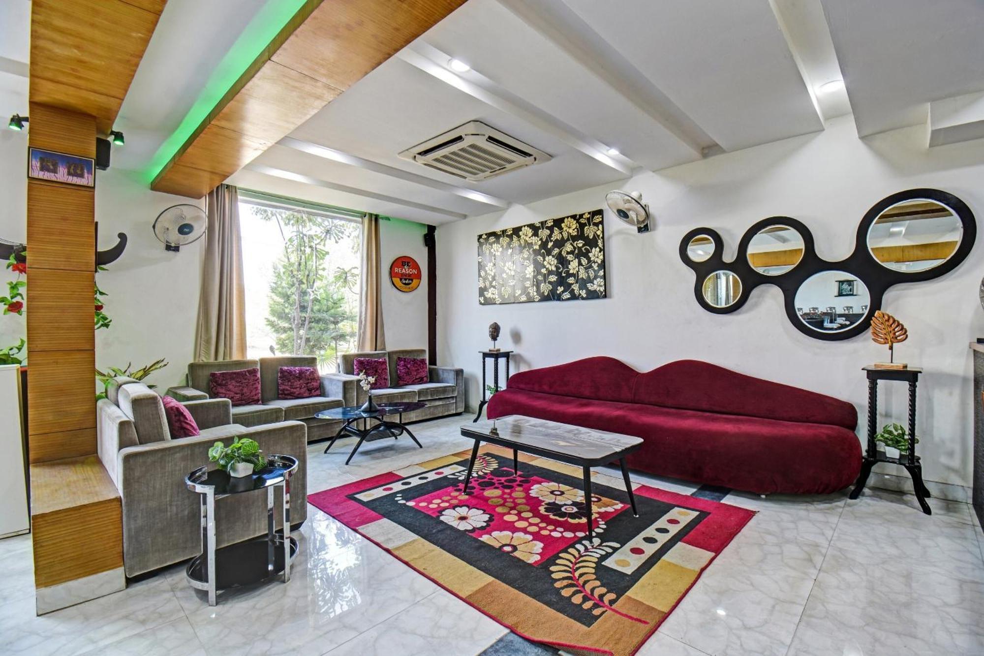 Townhouse Classio Suites Shirdi Extérieur photo